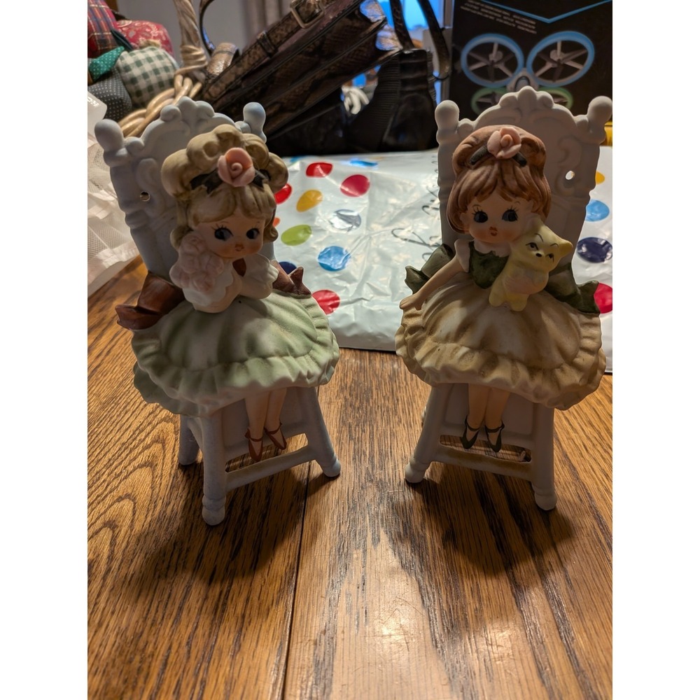 Matching Porceiln Set of 2 ‎ Little Girls Sitting